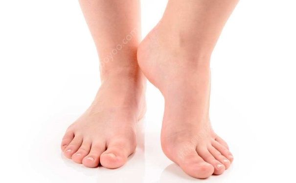 冬天腳后跟干裂怎么辦？冬天腳后跟干裂如何處理？(1)