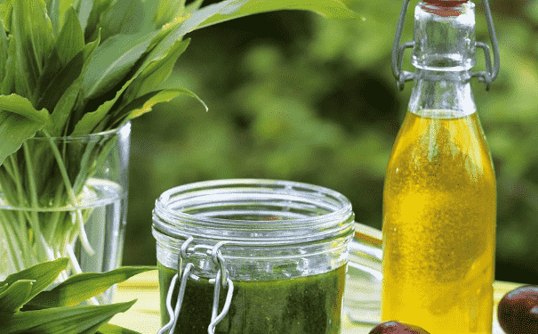 橄欖油怎么護(hù)臉？用橄欖油怎么護(hù)腳？(1)