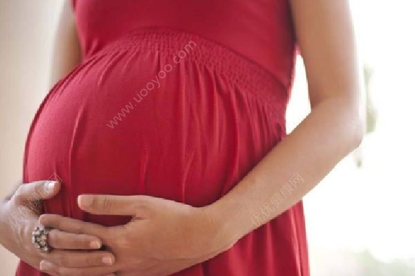 女子瞞家人在廁所分娩，割臍帶時失手致新生兒死亡(1)