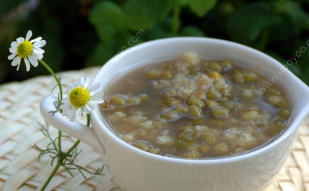 冰糖和綠豆能一起吃嗎？冰糖能和綠豆一起煮嗎？(4)