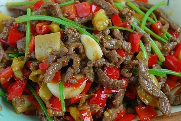 沙茶洋蔥炒牛肉做法是什么？沙茶洋蔥炒牛肉的制作技巧(2)