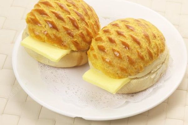 冰火菠蘿油是什么？冰火菠蘿油的吃法是什么？(2)