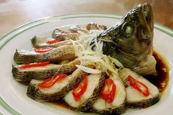 孔雀開屏魚怎么制作？魚肉怎么切成孔雀開屏的樣子？(3)