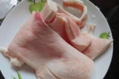 去豬皮上的毛有什么技巧？怎么拔掉豬蹄上的豬毛？[圖]