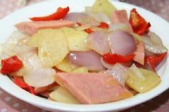 洋蔥炒火腿腸的做法是怎樣？洋蔥炒火腿腸怎么做？[圖]