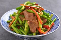 蒜苔炒肉怎么做？蒜苔炒肉的做法[圖]