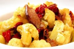 臘肉炒菜花怎么做？臘肉炒菜花的做法[圖]