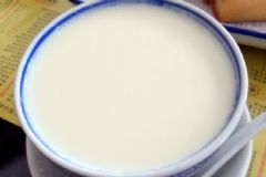 蛋白粉牛奶飲的做法是怎樣？蛋白粉牛奶飲怎么做？[圖]