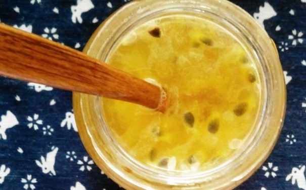 空腹喝蜂蜜水好嗎？空腹喝蜂蜜水會(huì)怎樣？(1)