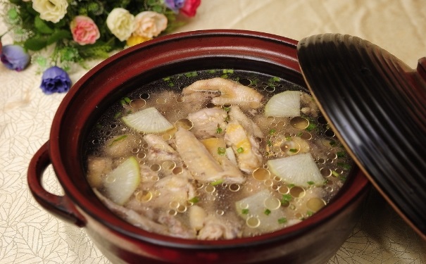 什么人不適合喝雞湯？母雞湯和公雞湯有什么區(qū)別？(1)