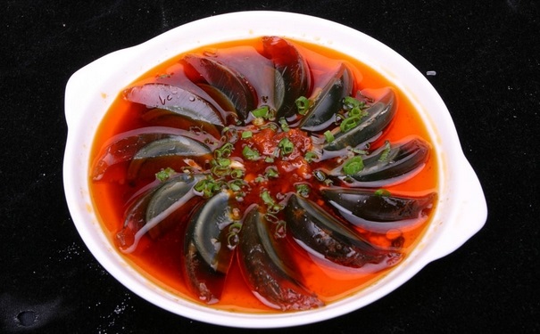 皮蛋不能和什么食物同吃？皮蛋不能和什么一起吃？(1)
