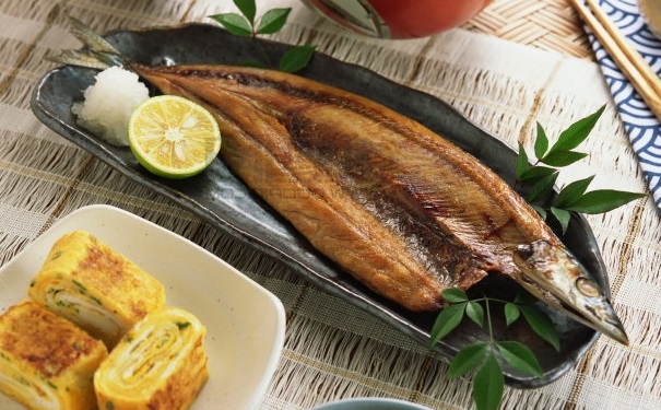 魚(yú)鱗的食用價(jià)值有哪些？魚(yú)鱗含有哪些營(yíng)養(yǎng)物質(zhì)？(1)