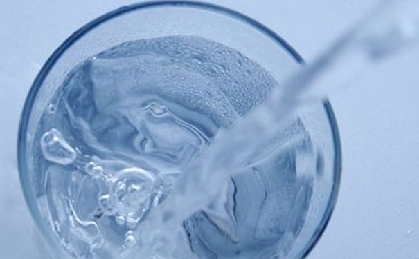 喝水太多也會(huì)中毒？水中毒有哪些癥狀？(1)