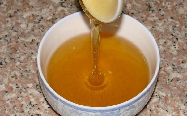 夏天蜂蜜為什么會起泡沫？起泡沫的蜂蜜還能吃嗎？(1)