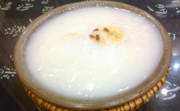 香蕉可以熬粥嗎？香蕉粥有什么功效和作用？(1)