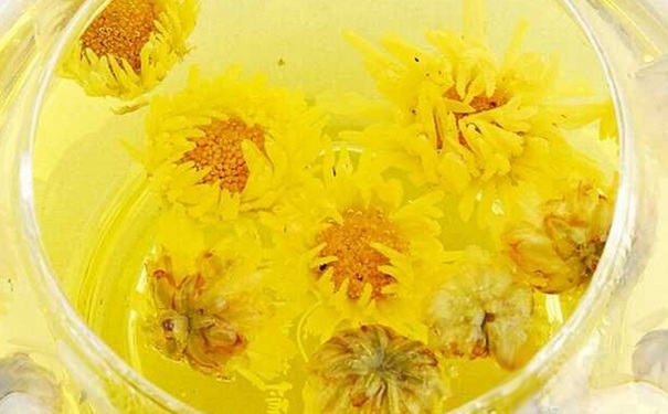 菊花茶為什么會(huì)變綠？菊花茶泡久了為什么會(huì)變綠？(1)