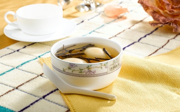 熬夜的人吃什么藥膳好？ 經(jīng)常熬夜的人吃什么藥膳調(diào)理？(1)