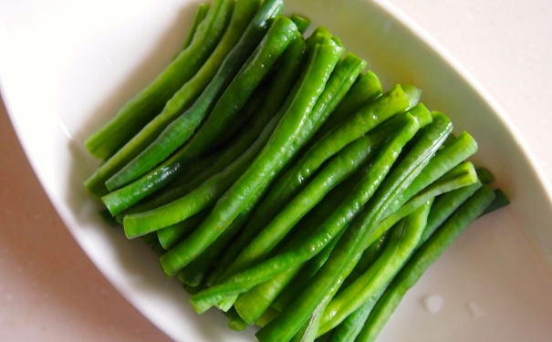 豇豆沒(méi)炒熟吃了會(huì)中毒嗎？吃沒(méi)熟的豇豆中毒怎么辦？(1)