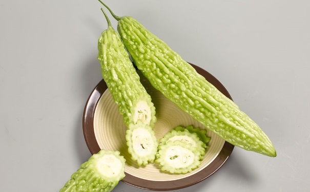 苦瓜有去心火的作用嗎？ 吃苦瓜對(duì)哪些疾病有功效？(1)