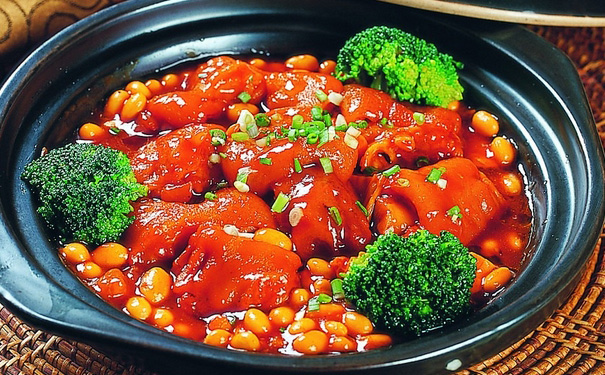 黃豆燉豬蹄的營養(yǎng)價值有哪些呢？黃豆燉豬蹄有催乳作用嗎？(1)