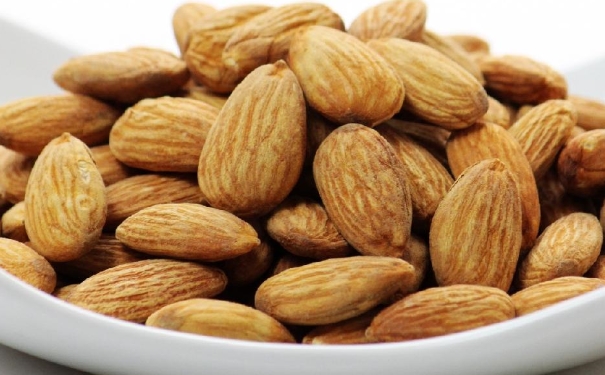 經(jīng)常吃杏仁有什么好處？常吃杏仁的好處(1)