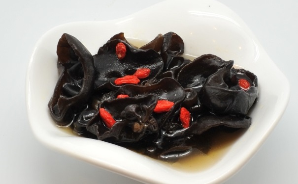 黑木耳有哪些功效？黑木耳的食用方法(1)