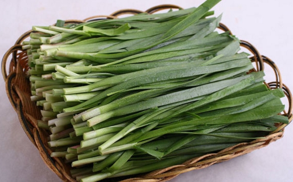 吃韭菜有什么好處和壞處？吃韭菜的好處有哪些？(1)
