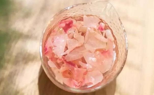桃花泡茶喝有什么功效？喝桃花茶要注意些什么？(1)