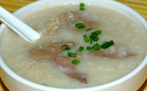 養(yǎng)胃又補血的藥膳有哪些？什么粥養(yǎng)胃又補血？(1)