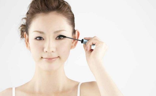 怎么化妝能瘦臉？女生瘦臉吃什么？(1)