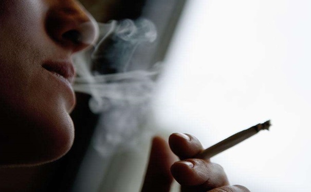 男人吸煙會帶來哪些危害？男性抽煙對身體危害有哪些？(1)