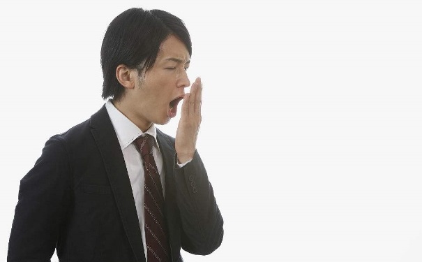 口臭令人尷尬，導致男性出現(xiàn)口臭的7個兇手(1)