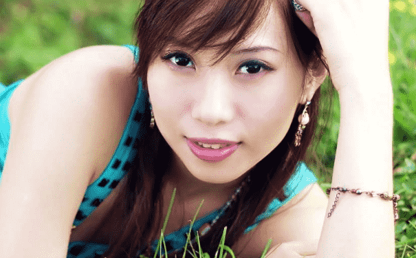 如何讓你擁有D罩杯？女性豐胸的常見方法有哪些？(1)