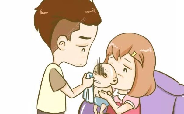 新生兒吐奶情況什么時候會沒有？寶寶吐奶了怎么辦？(2)