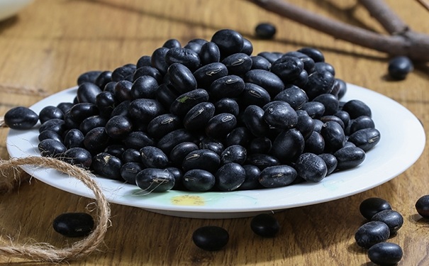 備孕女性吃什么容易受孕？常吃這些食物有助于懷孕？(1)
