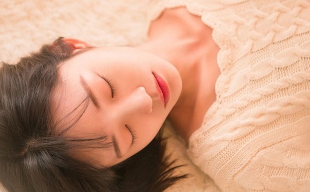 熬夜會(huì)引起月經(jīng)推遲嗎？熬夜后如何調(diào)理身體最好？(1)