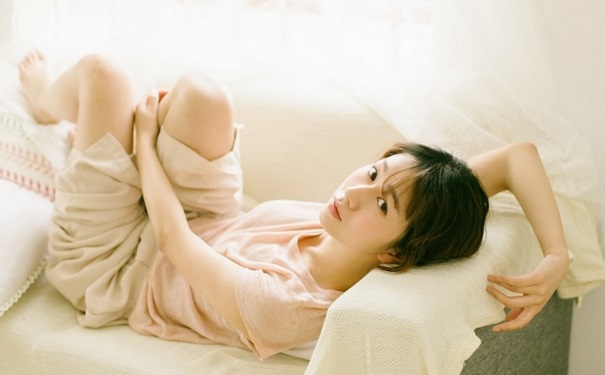 乳房有硬塊是正常的嗎？乳房硬塊如何自檢最簡(jiǎn)單？(1)