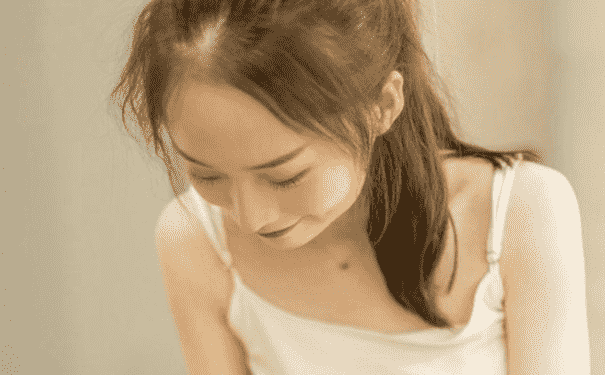 女人經(jīng)常背痛是什么原因？后背疼痛怎么緩解？(1)