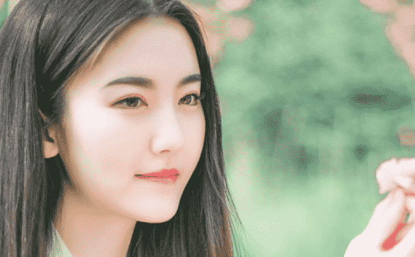 如何打造可愛的粉嫩的嘟嘟唇？少女嘴唇的養(yǎng)成方法(1)