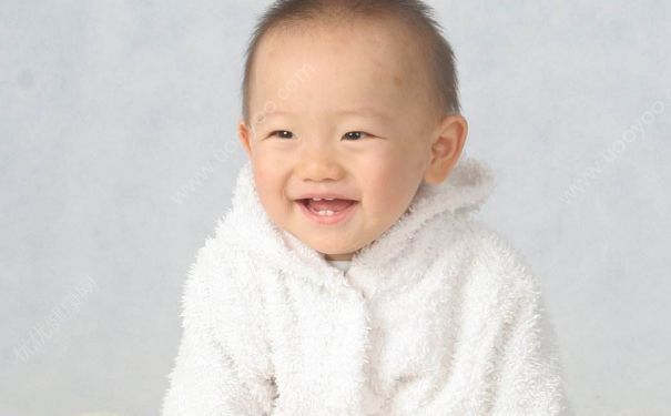 寶寶食物中毒會(huì)有什么癥狀表現(xiàn)？嬰幼兒容易對(duì)哪些食物過敏？(2)