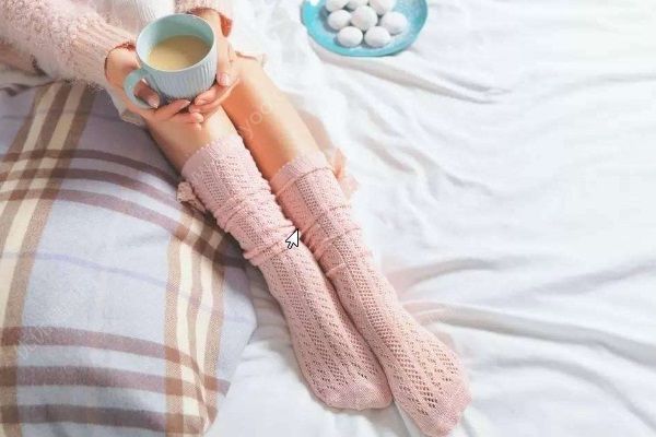 冬季女人為何如此怕冷？女人冬季手腳冰涼怎么辦？(2)