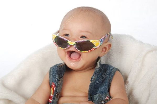 哪些原因會(huì)造成嬰幼兒免疫力差？冬季嬰幼兒睡眠注意事項(xiàng)(2)
