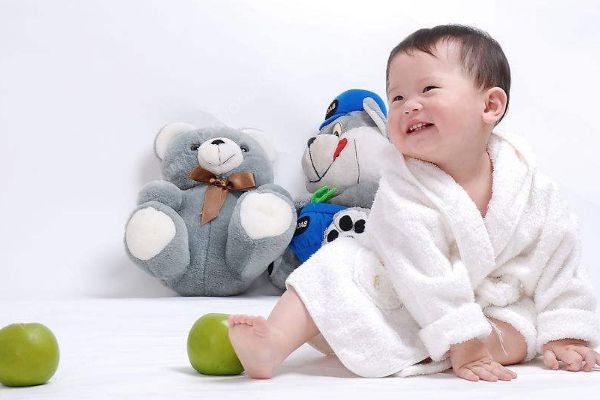 孩子被燙傷了要怎樣應(yīng)對？寶寶燙傷后吃什么有助于恢復？(2)