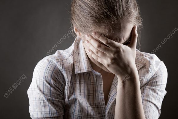 女人一個(gè)月來兩次月經(jīng)正常嗎？月經(jīng)異常要謹(jǐn)慎(3)