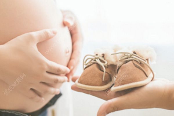 孕婦意外臨產動車臨停 什么情況下會引起急產？(3)