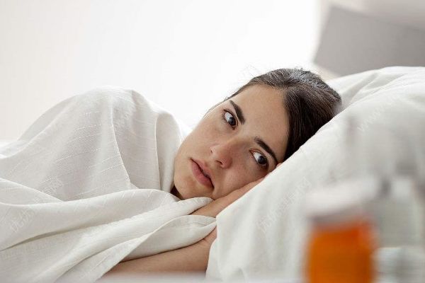 女人長期便秘會(huì)引起一種婦科病，改善女人便秘的小妙招(1)