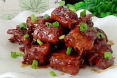 紅燒排骨用什么排骨比較好？紅燒排骨用熱水還是冷水？[圖]
