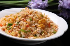 蛋炒飯放醬油嗎？醬油蛋炒飯的做法[多圖]