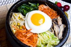 韓國(guó)拌飯?jiān)趺醋?？石鍋拌飯?jiān)趺闯?？[多圖]