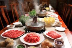 冬季火鍋?zhàn)鍪裁醋詈?？冬季火鍋菜譜介紹[圖]